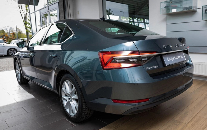 Skoda Superb cena 104900 przebieg: 82507, rok produkcji 2021 z Łódź małe 781